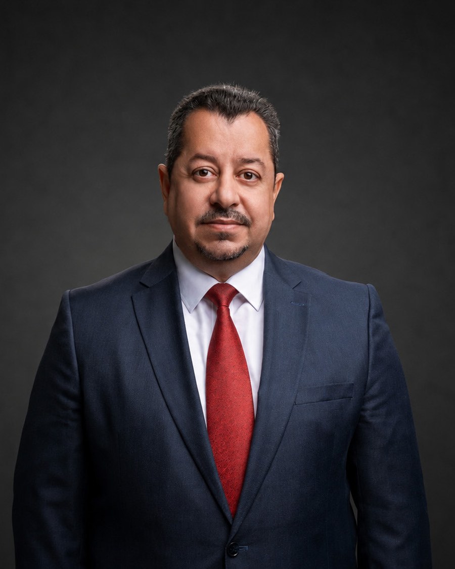 Portrait of AbdelRaouf Mohammad Gharaibeh, Managing Director & Senior Legal Counsel at Yousif Al-Abdulghani Law Firm