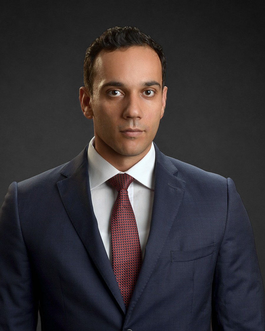 Portrait of Osama Bassyoni, Senior Associate at Yousif Al-Abdulghani Law Firm
